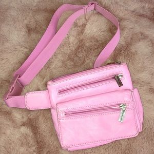 Wilson’s Leather Fanny pack 💕